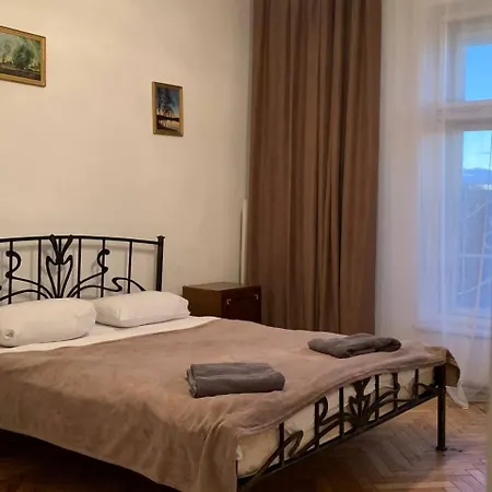 Apartmán On Halytska Street *