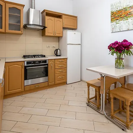 On Halytska Street Apartamento Leópolis