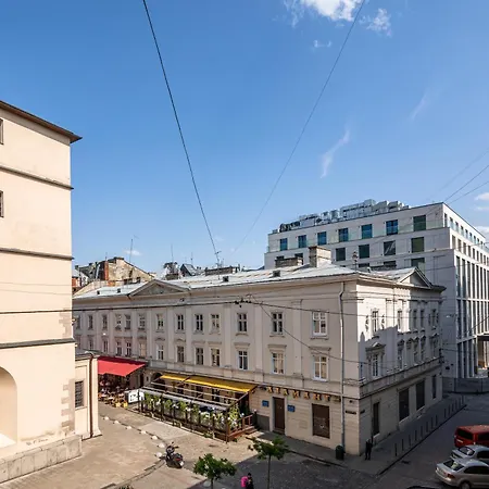 On Halytska Street 公寓