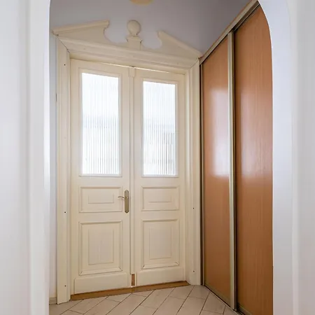 On Halytska Street Apartmán *