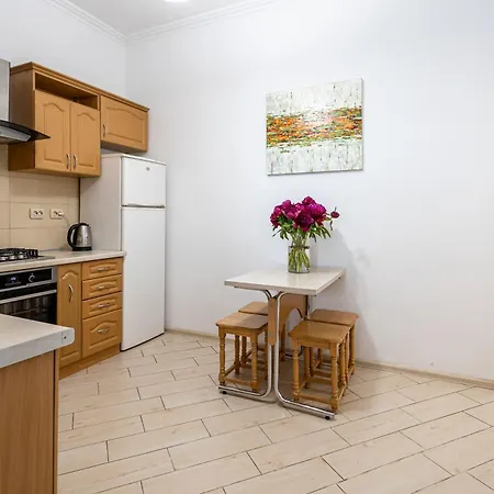 On Halytska Street * 利沃夫