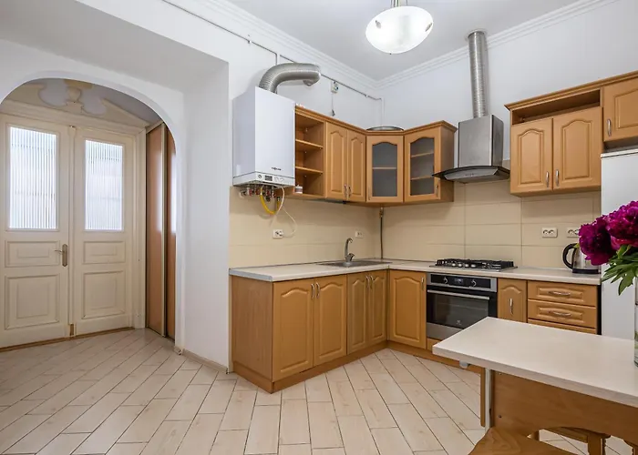 On Halytska Street Leópolis